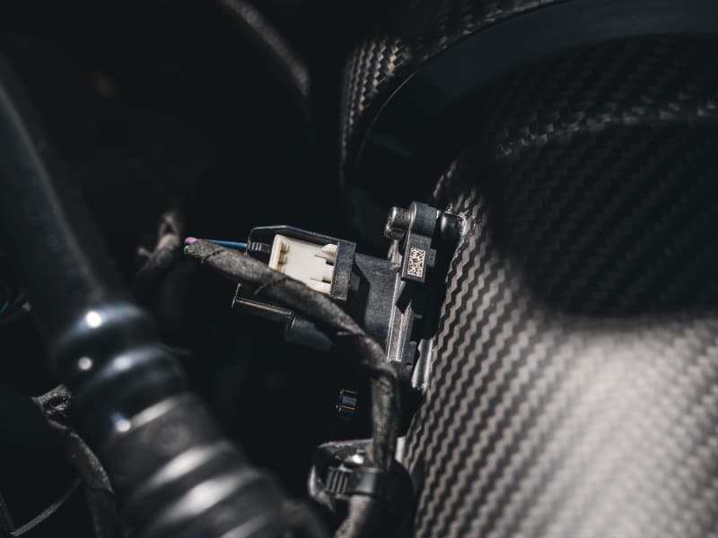 AWE S-FLO Intakes - Photo - Mounted